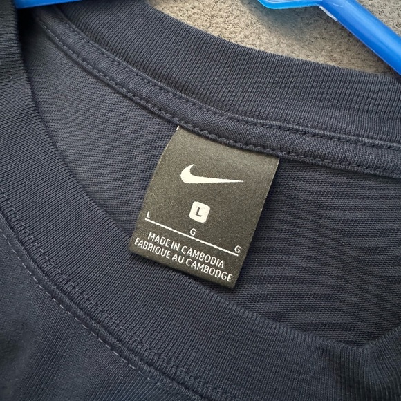 Men’s Nike T-Shirt - Picture 3 of 3
